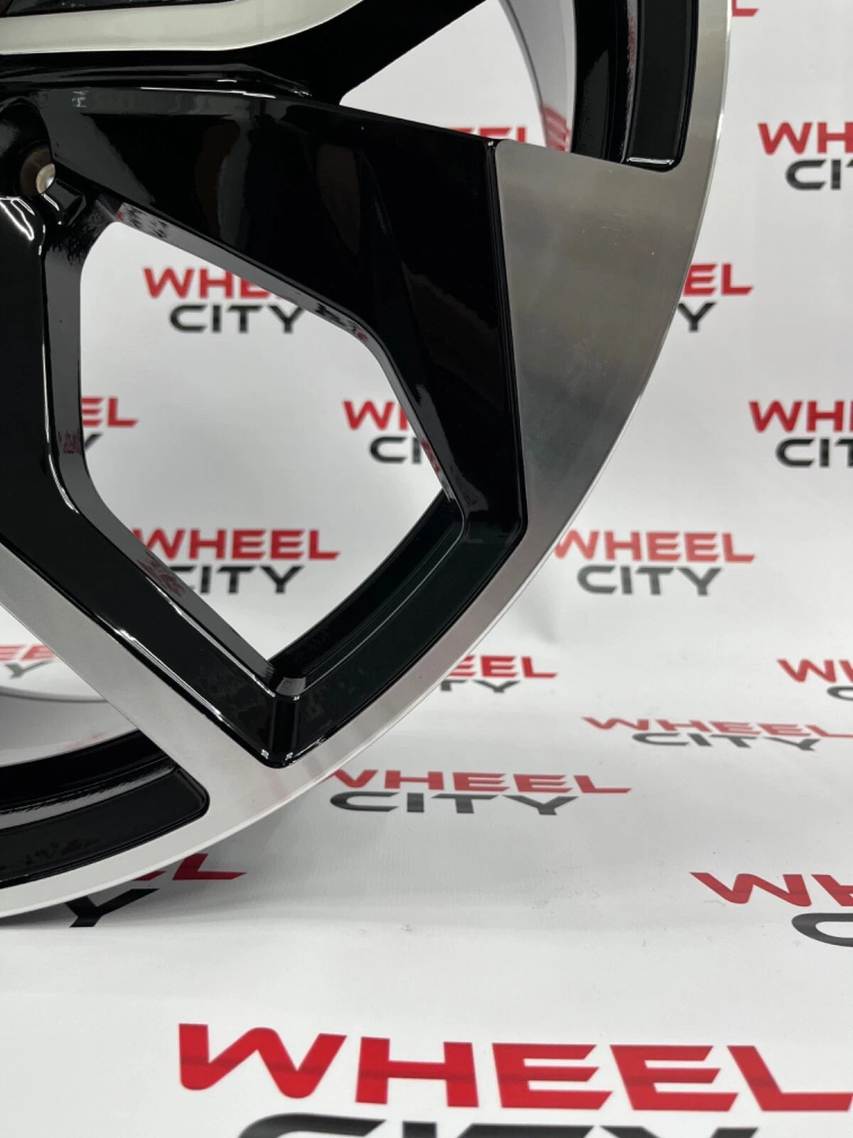 22" Audi Q8 Style Gloss Black Polished Alloys