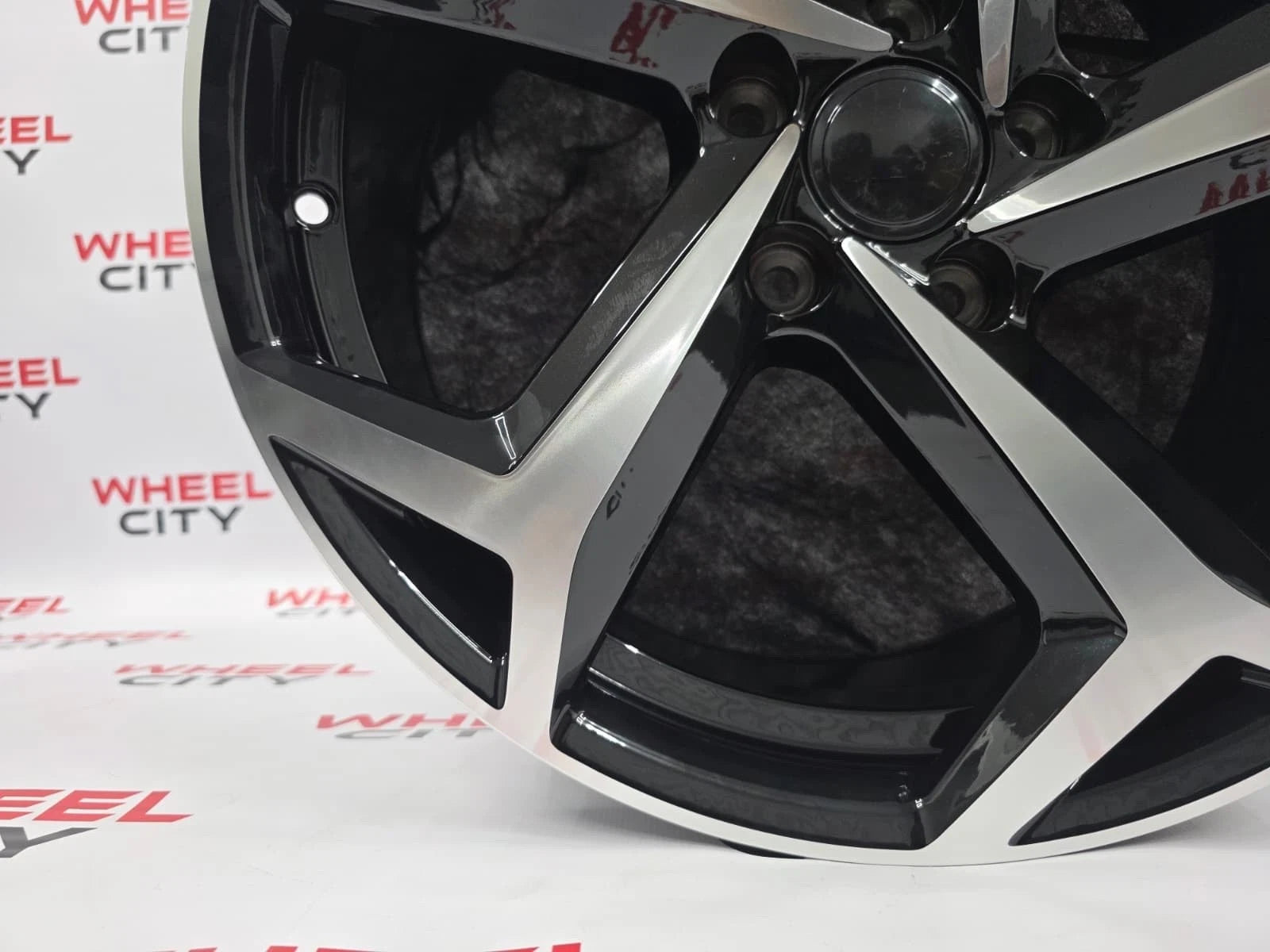 18" VW 5 Spoke Black Polished Alloys