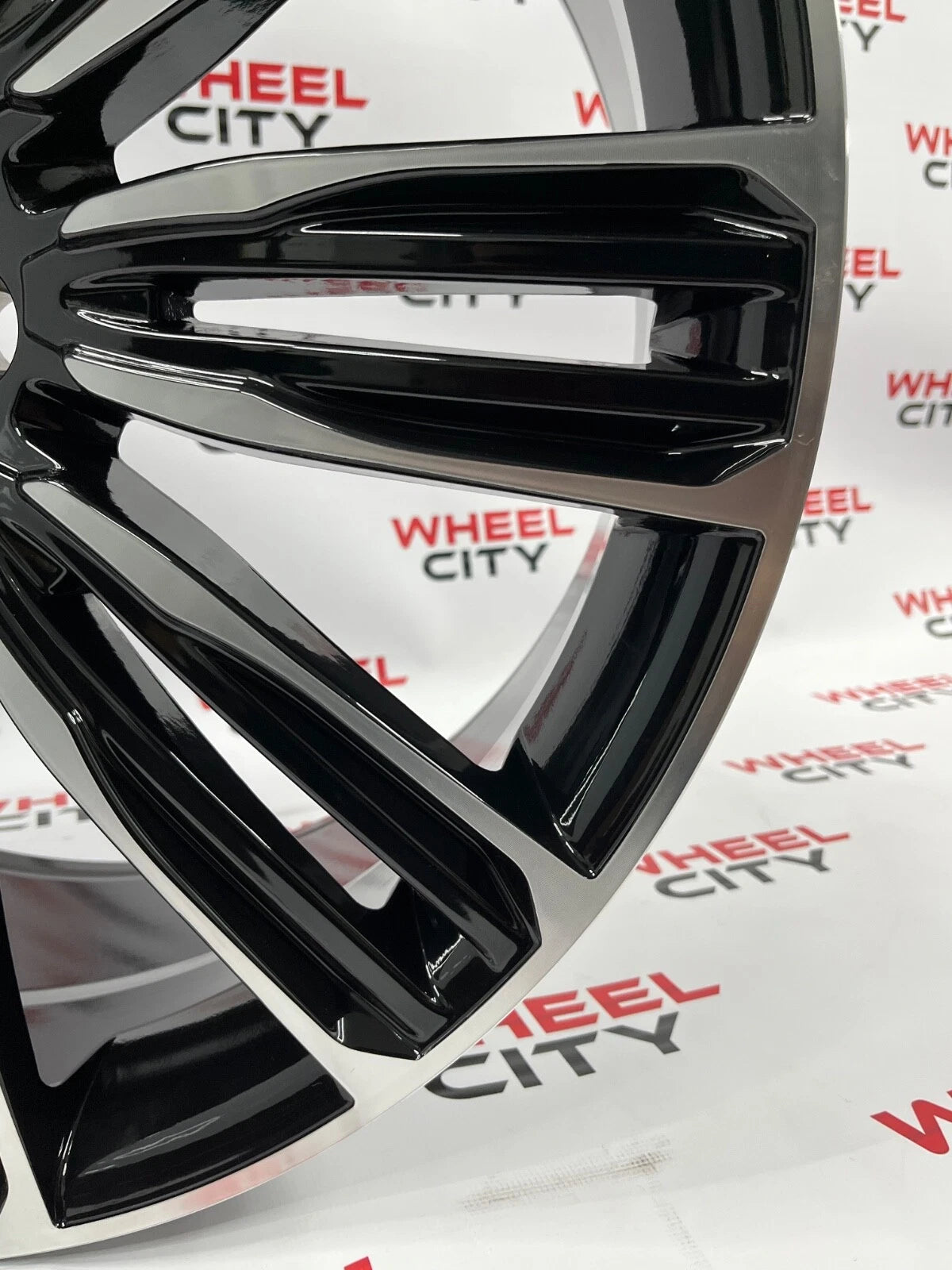 22" Range Rover/Land Rover Style Black Polished Alloys