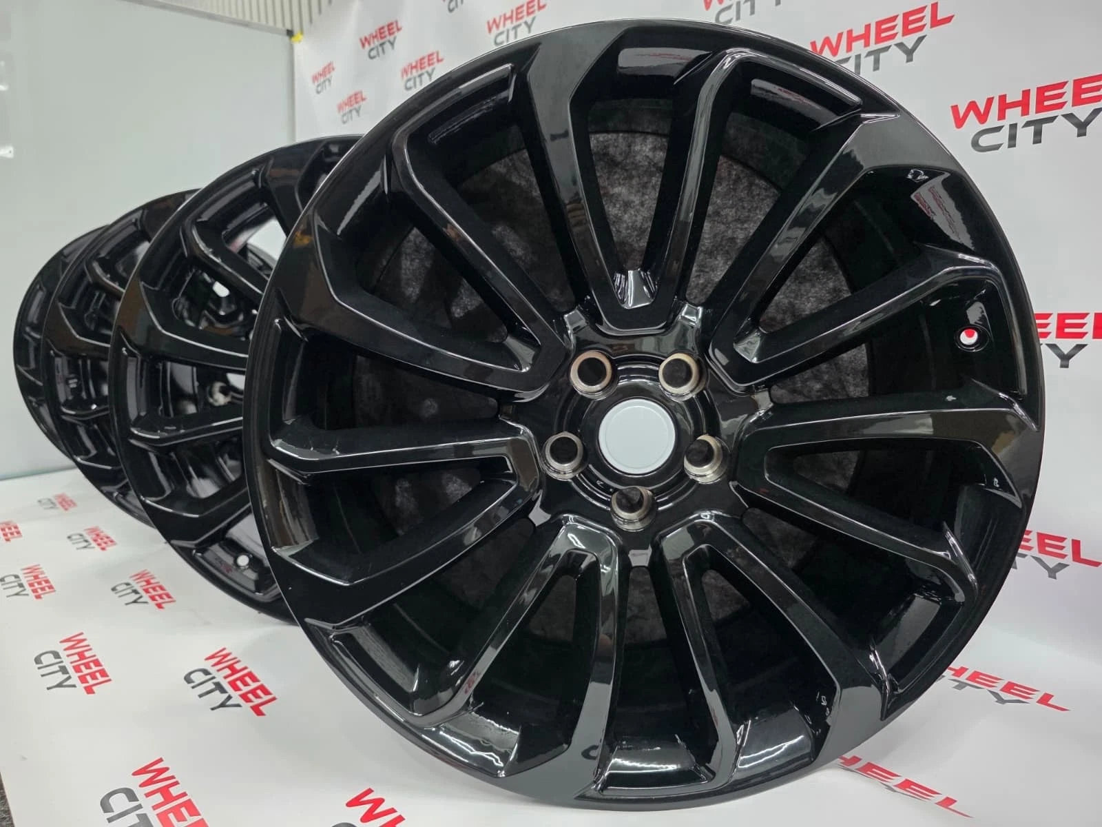 22" Range Rover/Land Rover Turbine Style Alloys